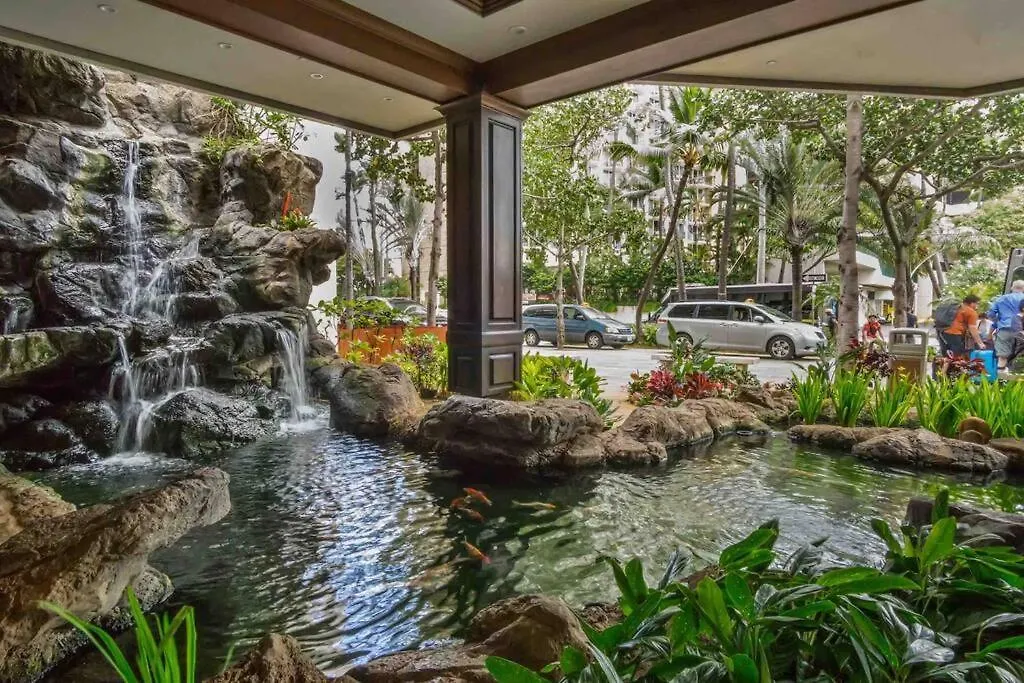 The Whale Suite @Waikiki Banyan Honolulu